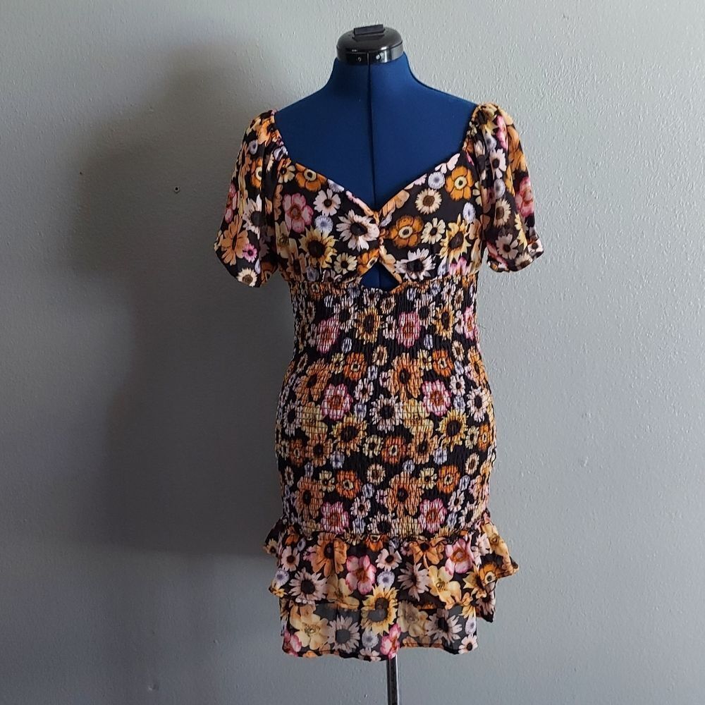 Justify Floral Print Cut Out Ruffle Hem Ruched Mini Dress Large